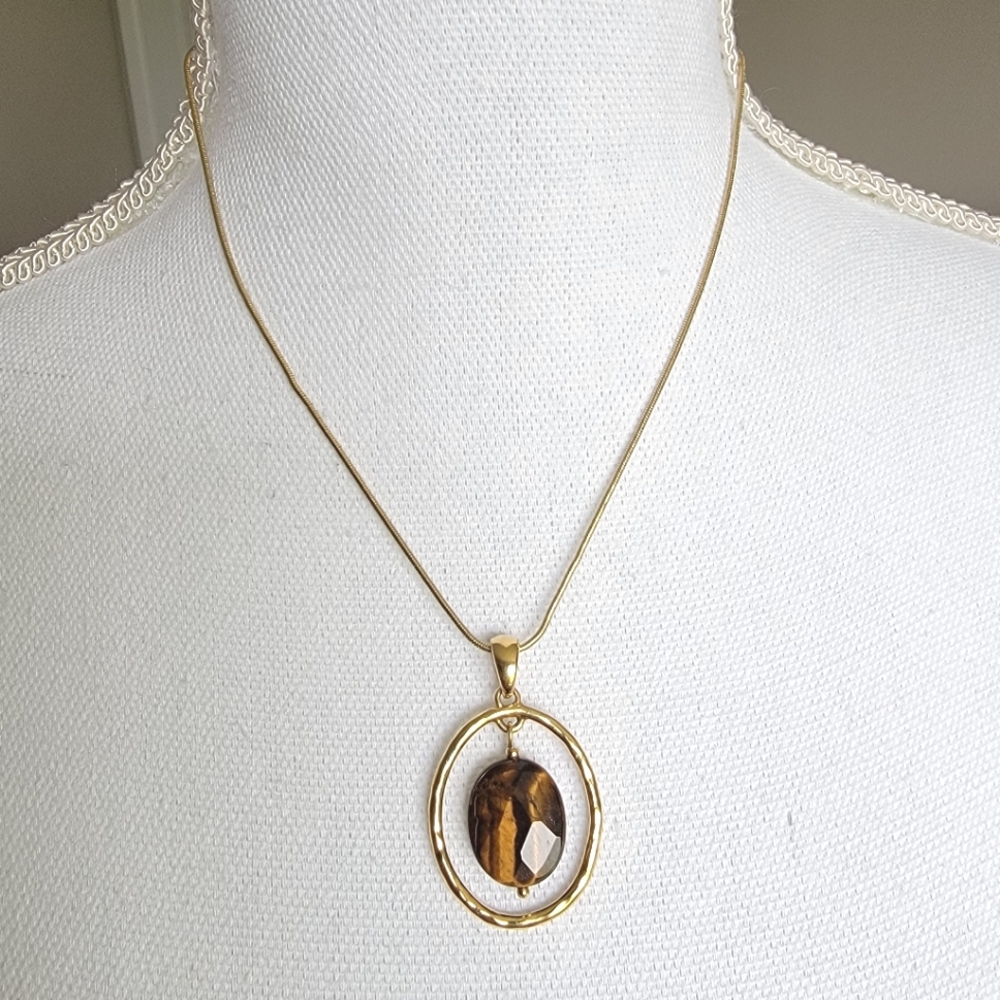 Tigers Eye Gold Tone Necklace - Picture 2 of 2
